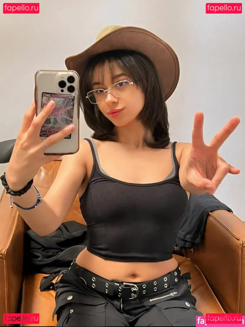 glasses_gf Onlyfans Photo Gallery 