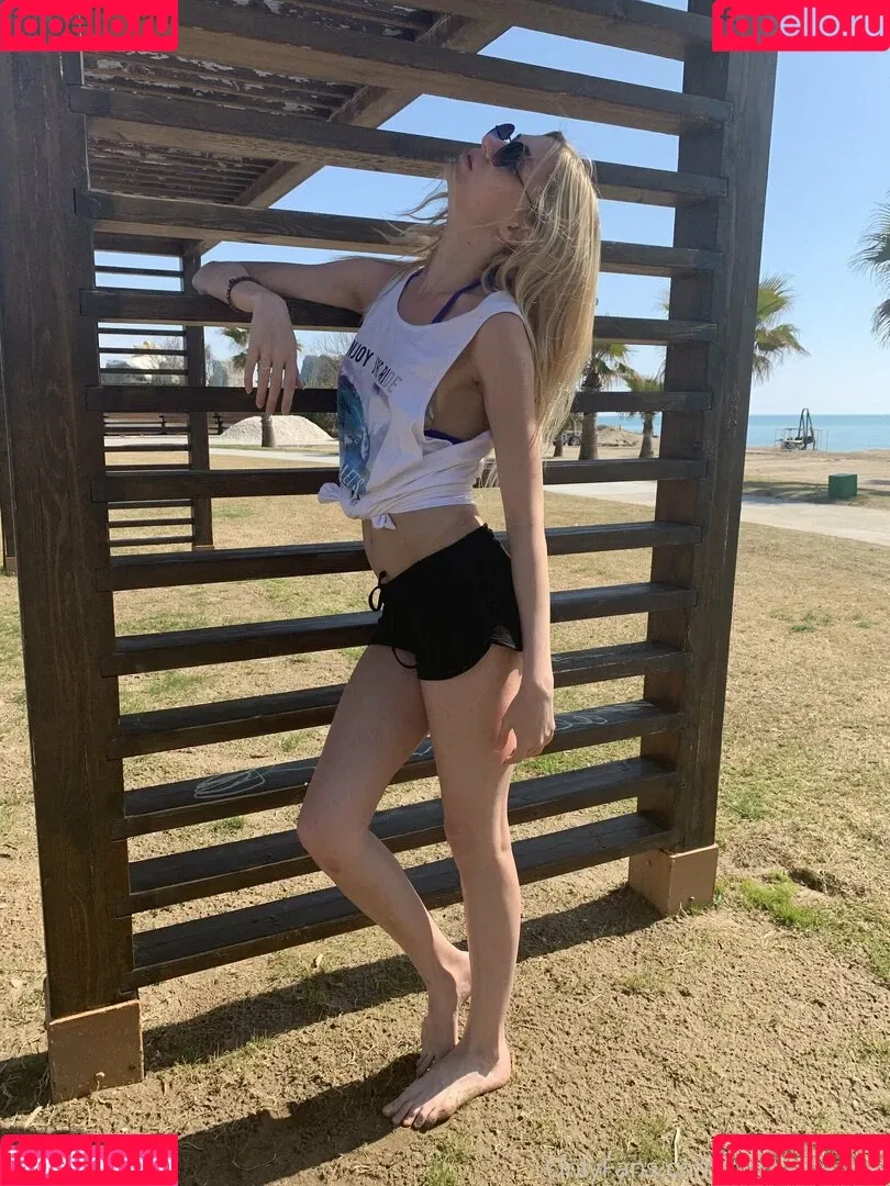 christine_live Onlyfans Photo Gallery 