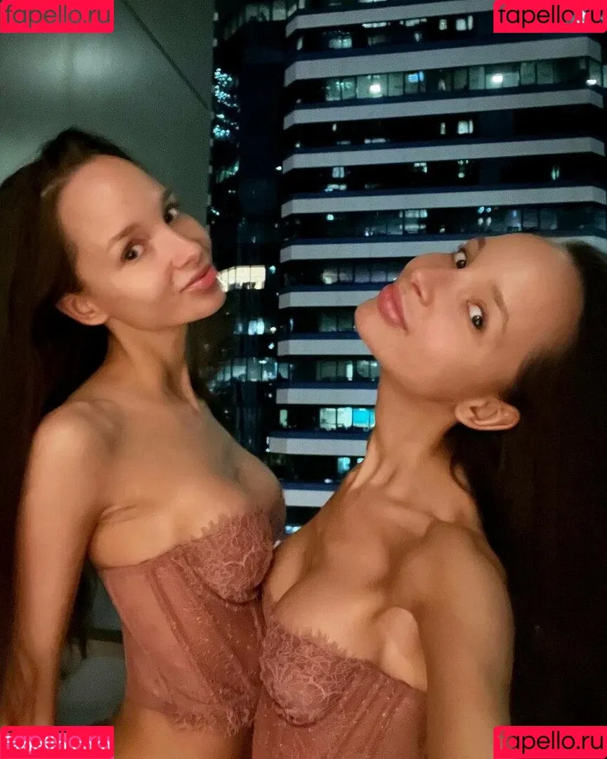 Adelalinka Twins Onlyfans Photo Gallery 