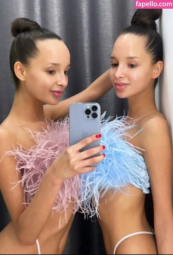 Adelalinka Twins Onlyfans Photo Gallery 