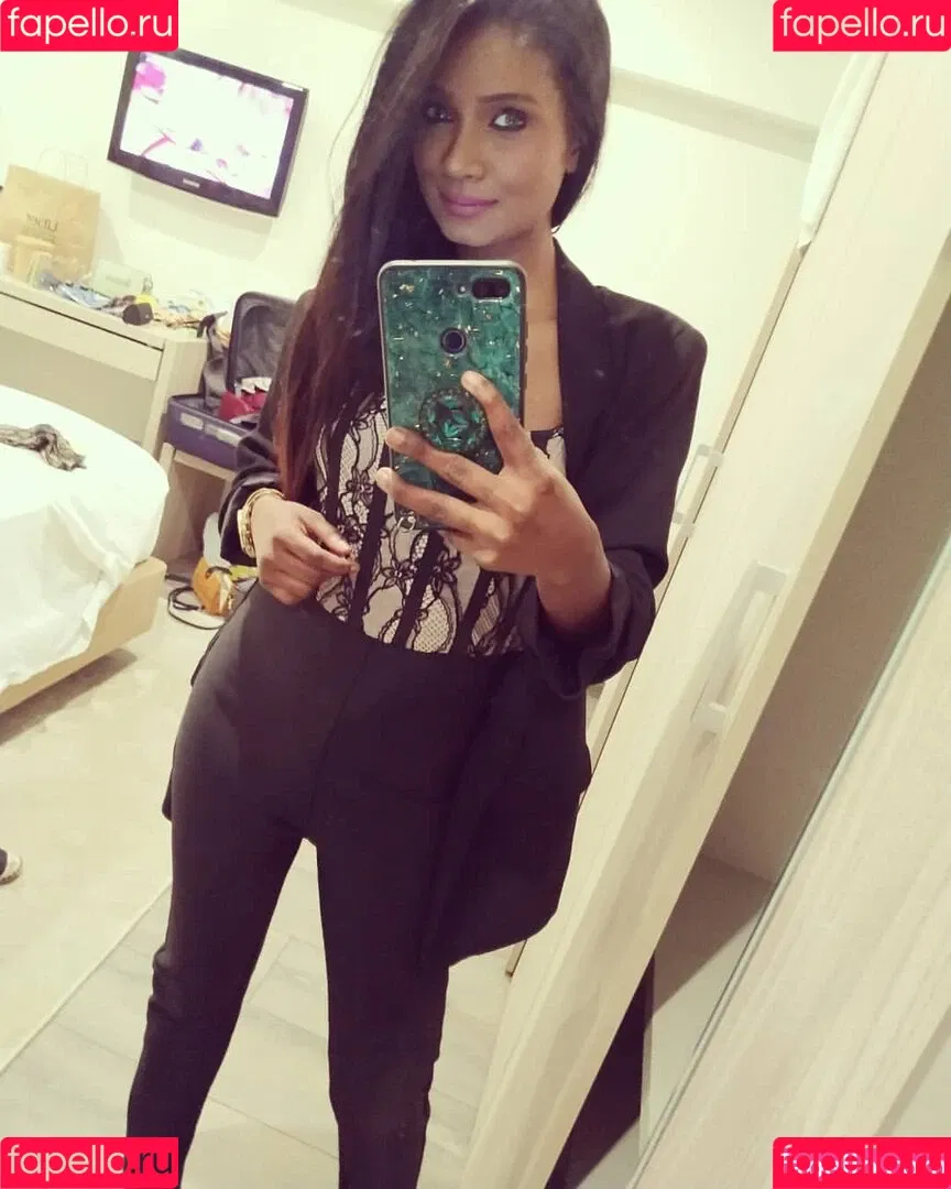 Resha Antony Onlyfans Photo Gallery 