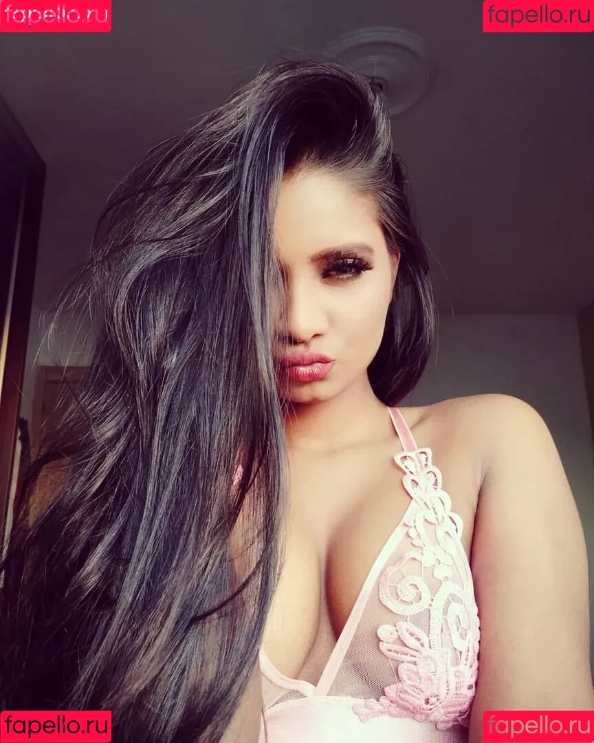 Resha Antony Onlyfans Photo Gallery 