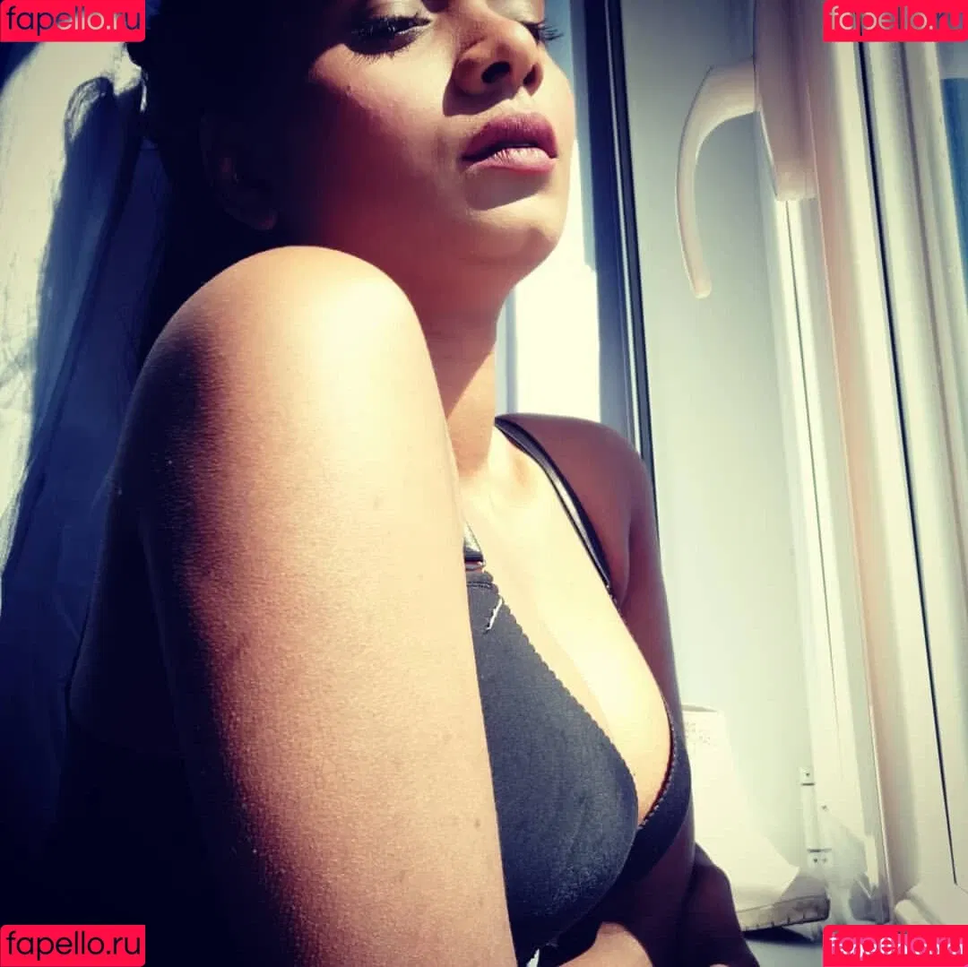 Resha Antony Onlyfans Photo Gallery 