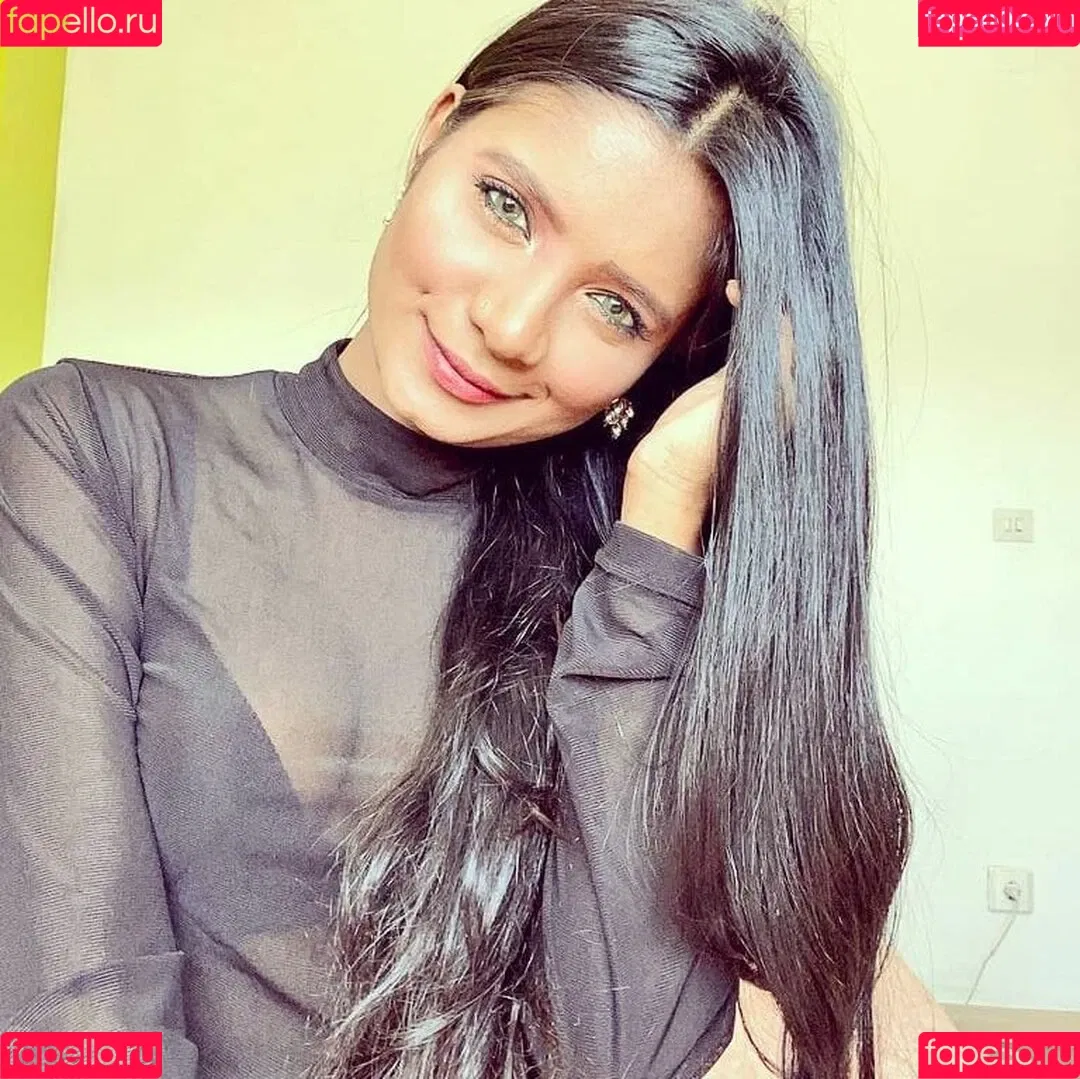 Resha Antony Onlyfans Photo Gallery 