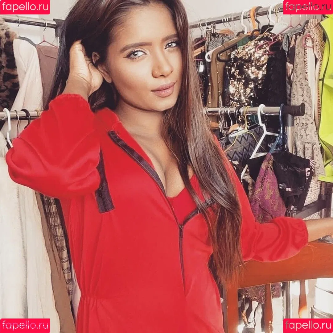 Resha Antony Onlyfans Photo Gallery 
