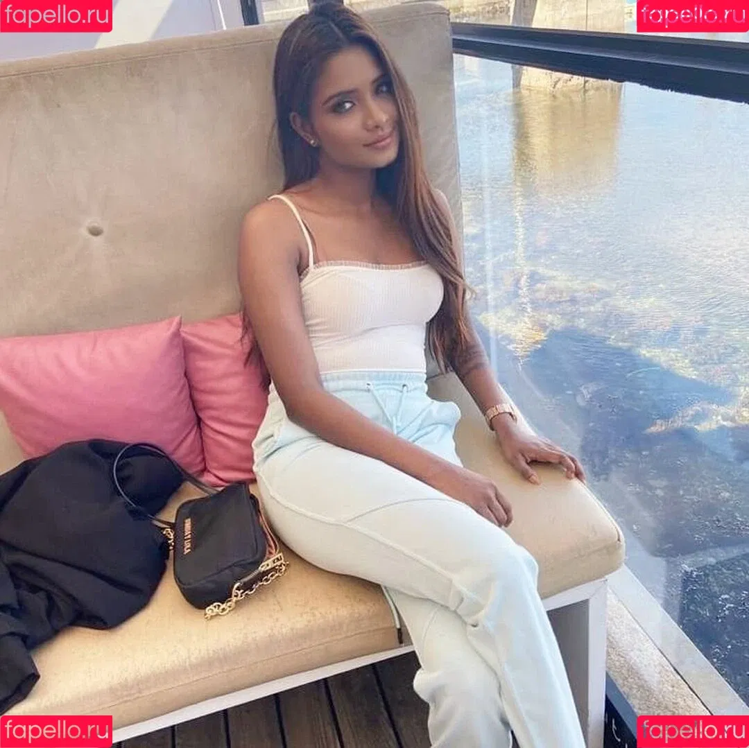 Resha Antony Onlyfans Photo Gallery 