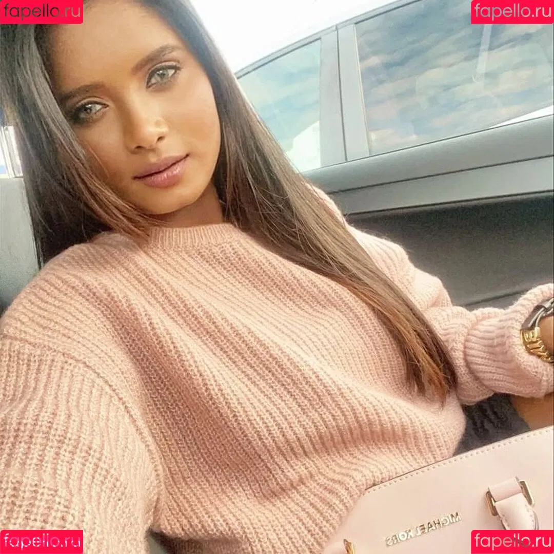 Resha Antony Onlyfans Photo Gallery 