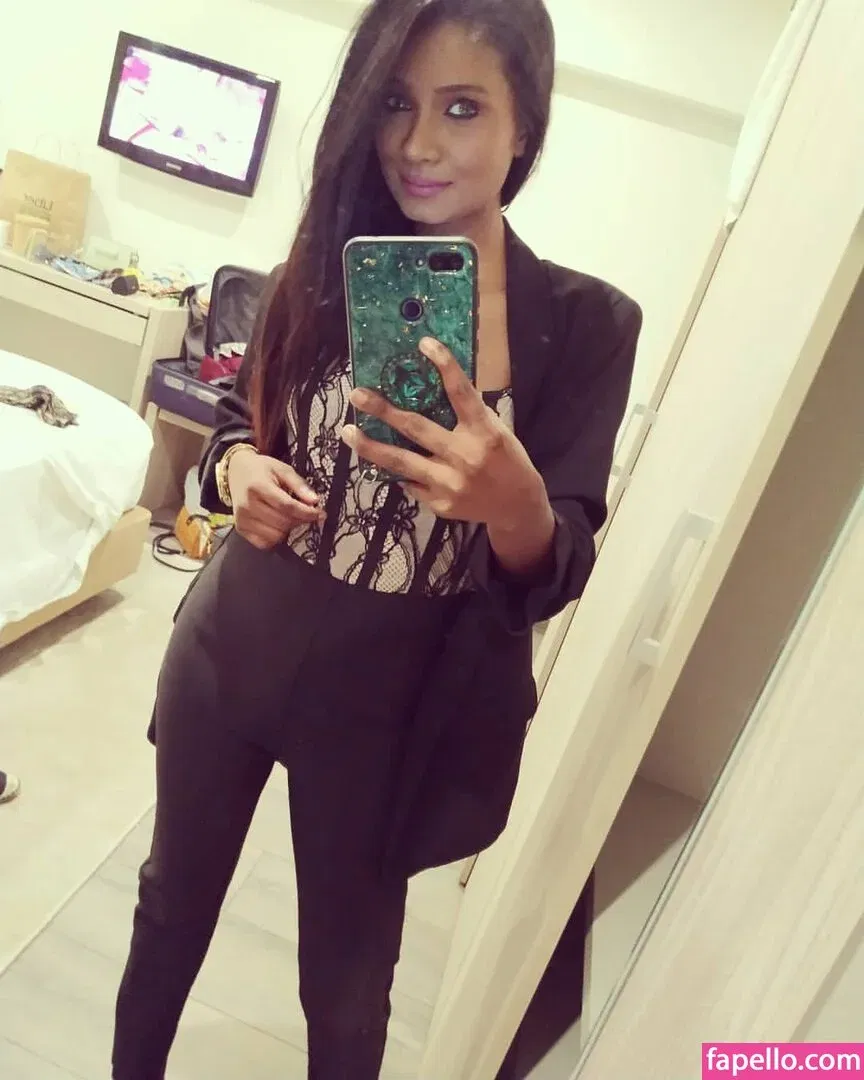 Resha Antony Onlyfans Photo Gallery 