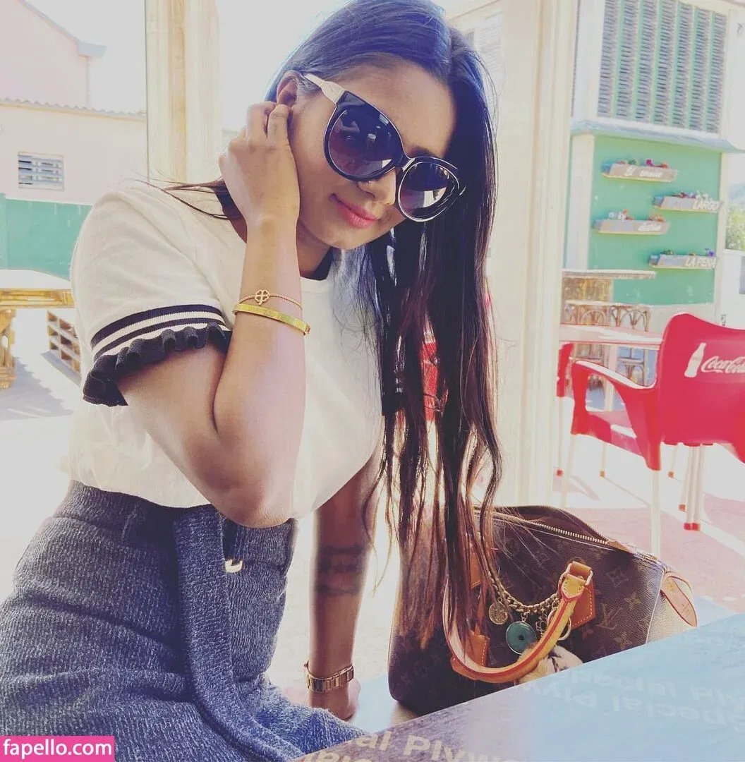 Resha Antony Onlyfans Photo Gallery 