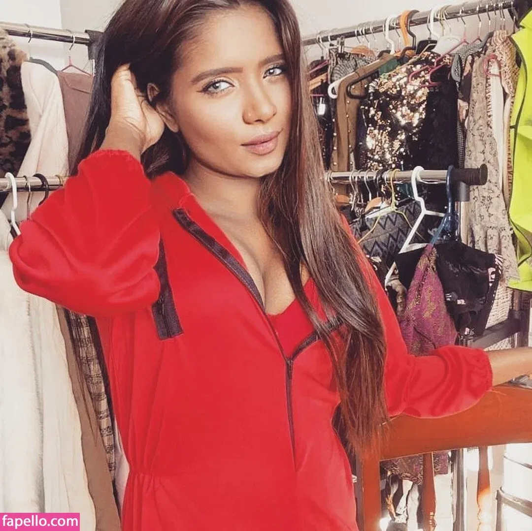 Resha Antony Onlyfans Photo Gallery 