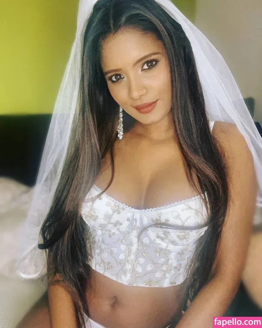 Resha Antony Onlyfans Photo Gallery 