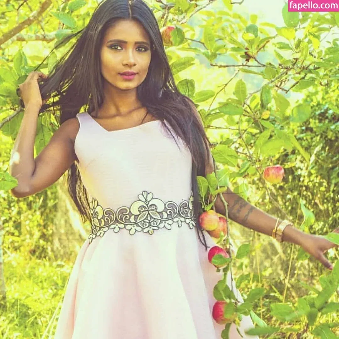 Resha Antony Onlyfans Photo Gallery 