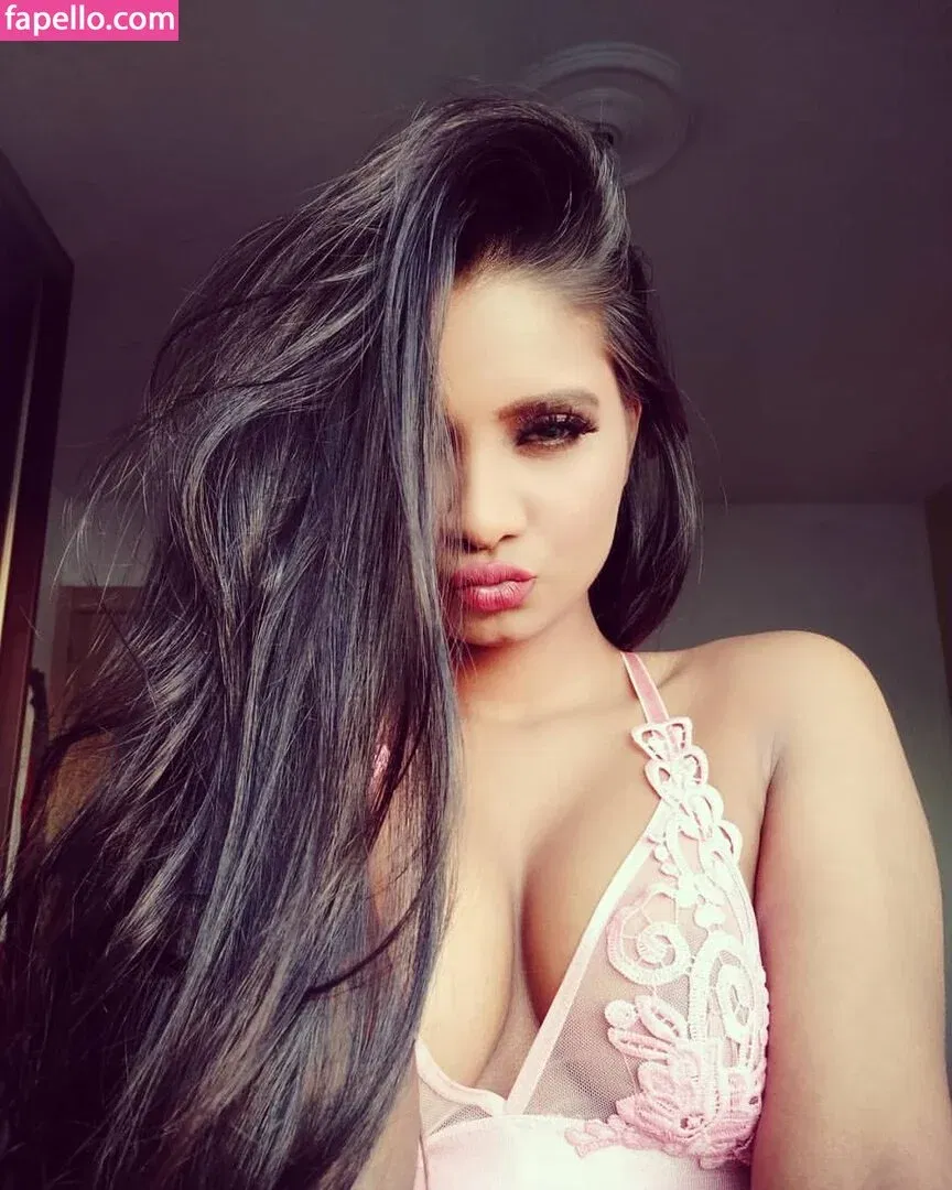 Resha Antony Onlyfans Photo Gallery 