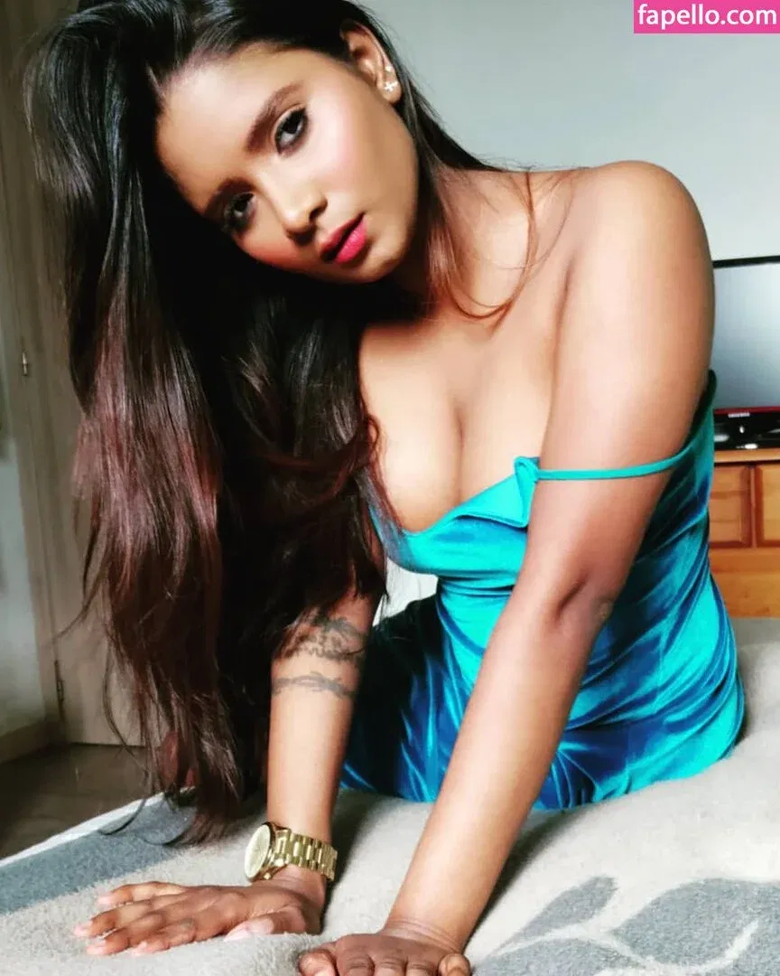 Resha Antony Onlyfans Photo Gallery 