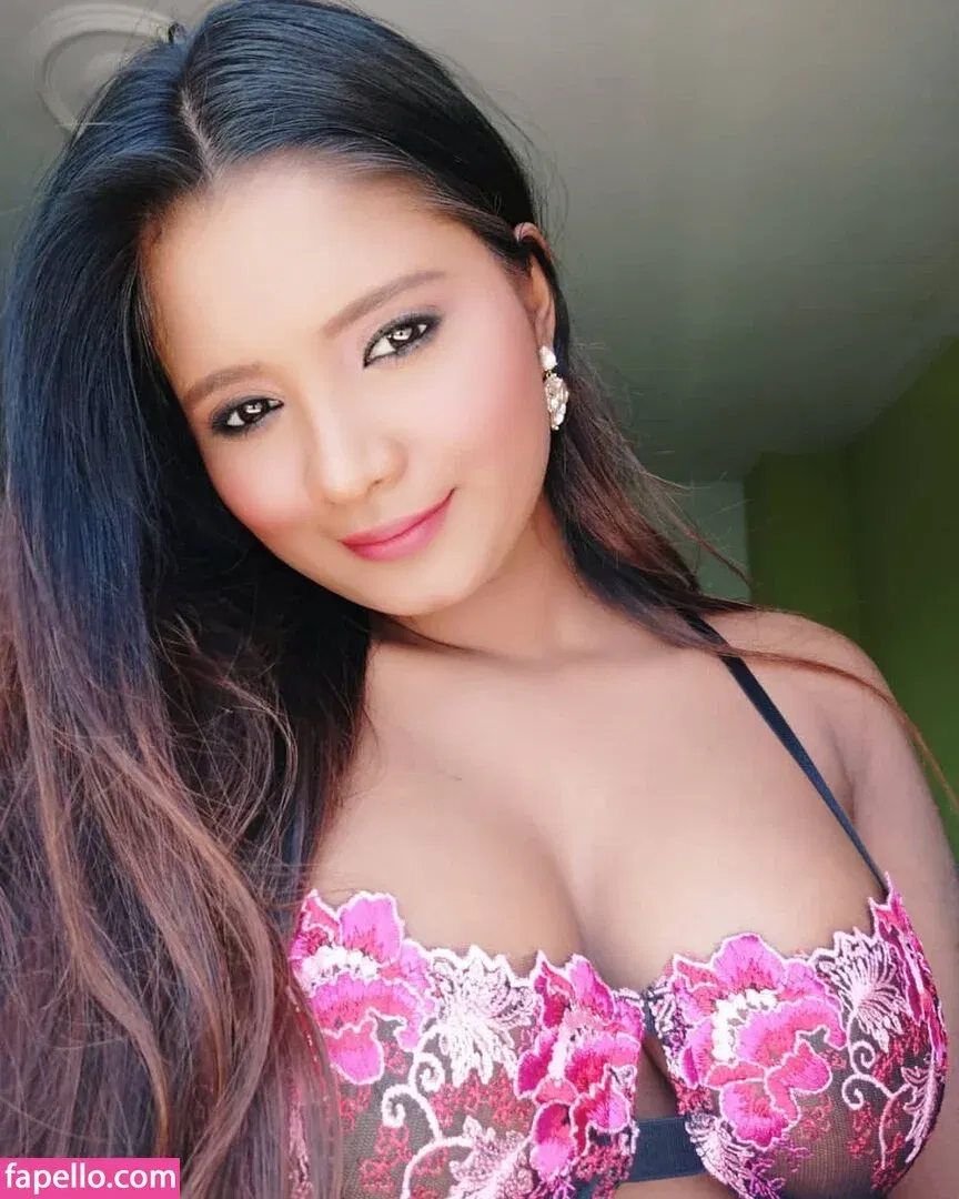 Resha Antony Onlyfans Photo Gallery 