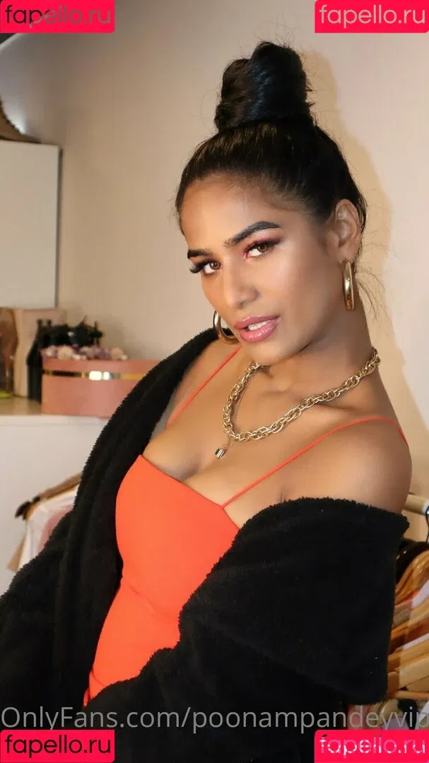 Poonam Pandey Onlyfans Photo Gallery 