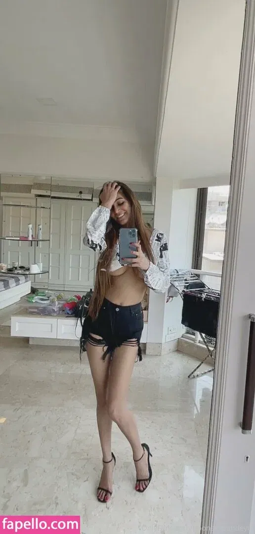 Poonam Pandey Onlyfans Photo Gallery 