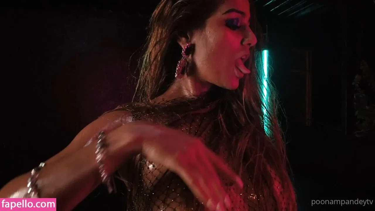 Poonam Pandey Onlyfans Photo Gallery 