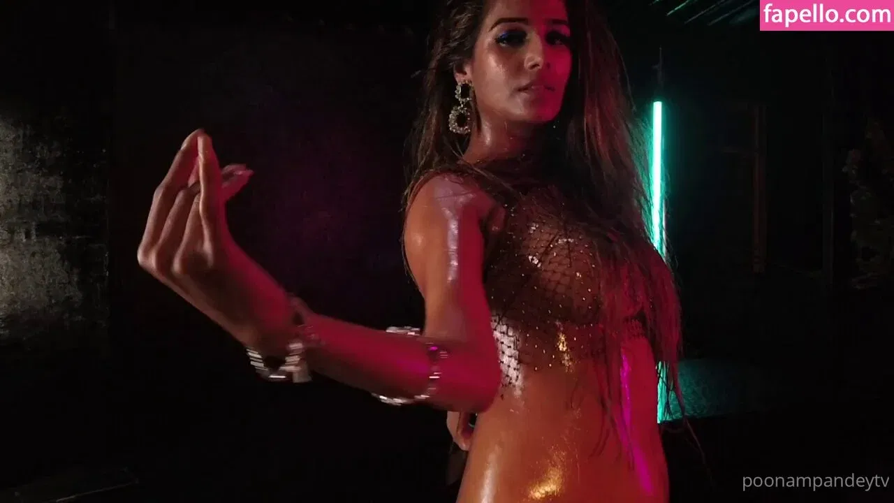 Poonam Pandey Onlyfans Photo Gallery 