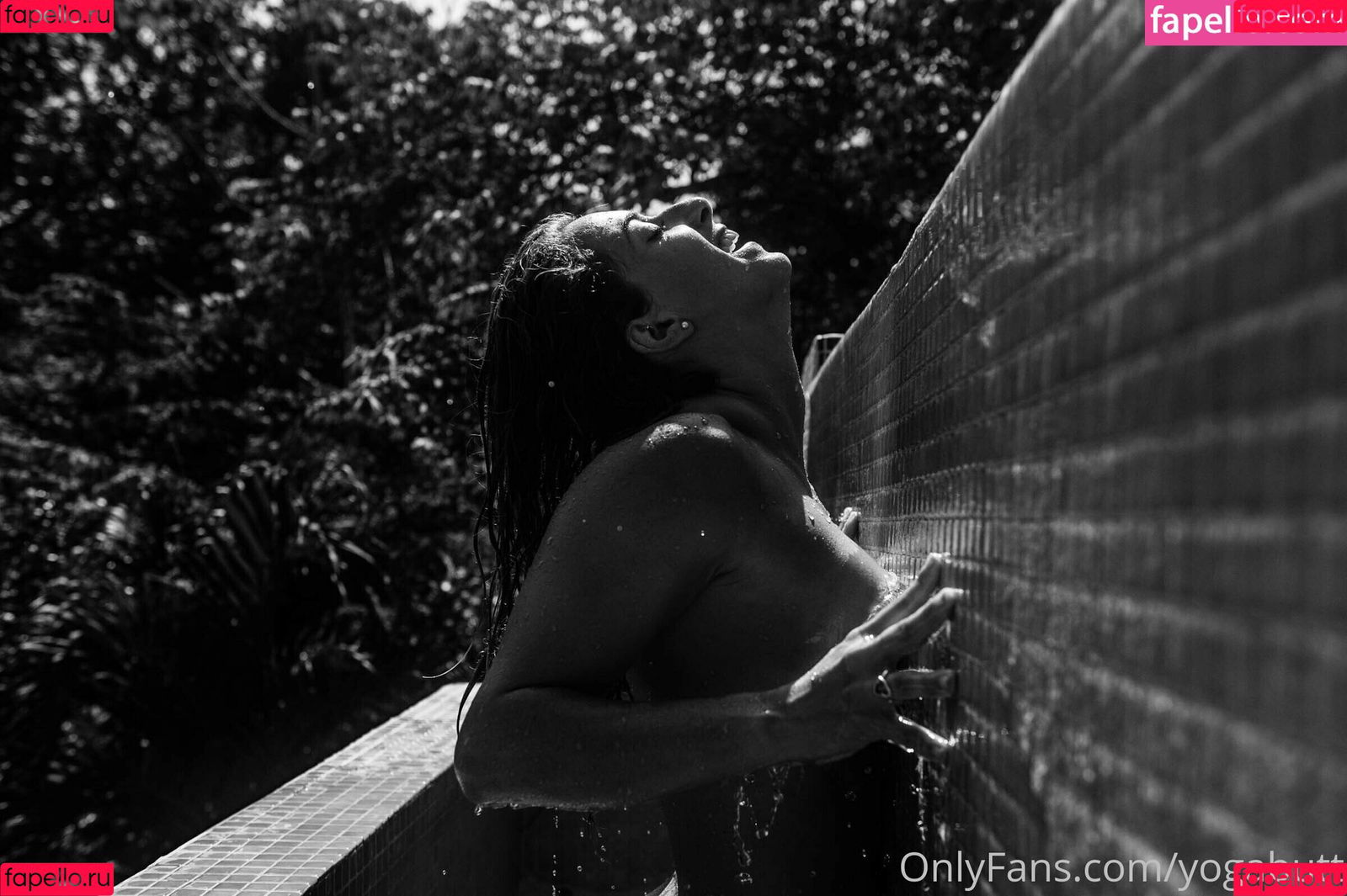 yogabutt Onlyfans Photo Gallery 