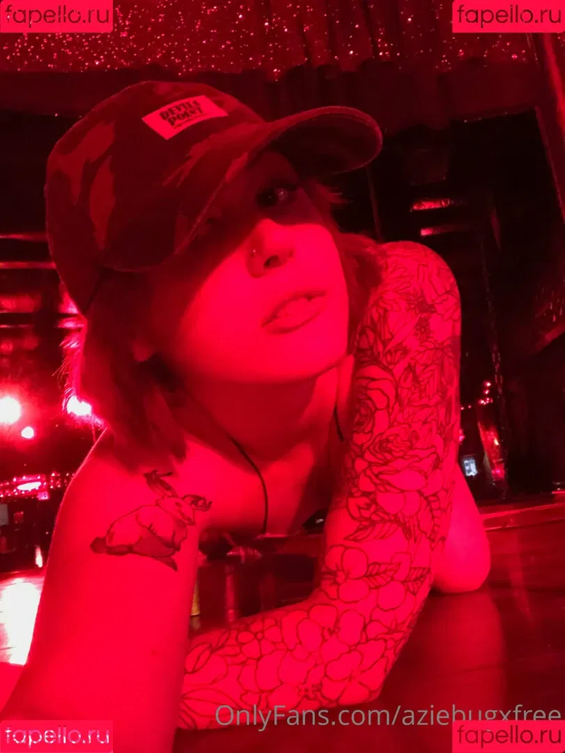 aziebugxfree Onlyfans Photo Gallery 