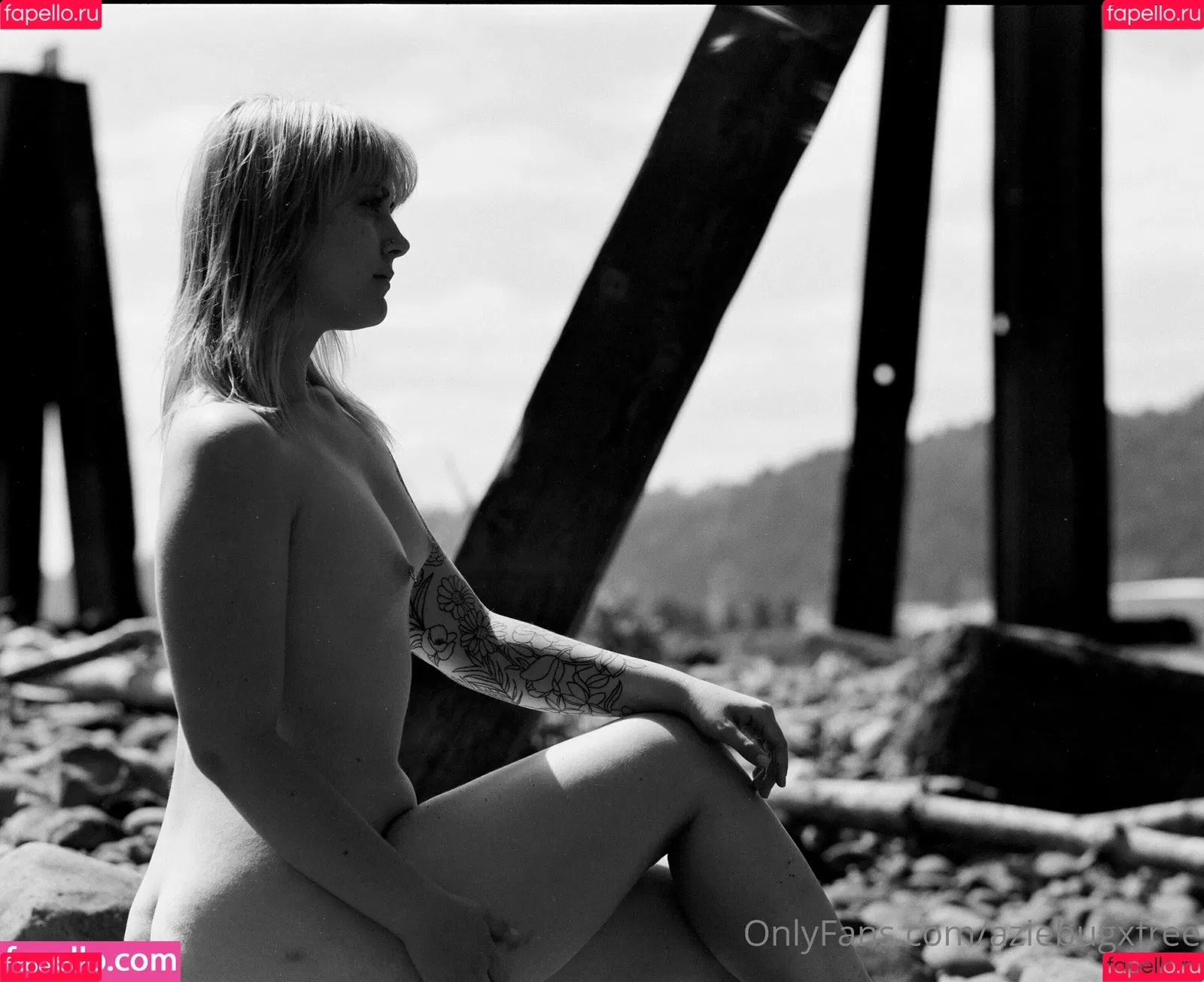 aziebugxfree Onlyfans Photo Gallery 