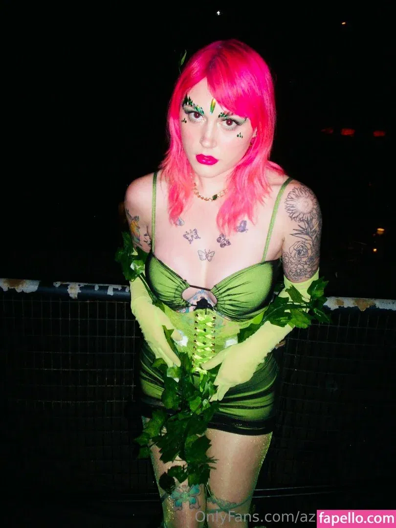 aziebugxfree Onlyfans Photo Gallery 