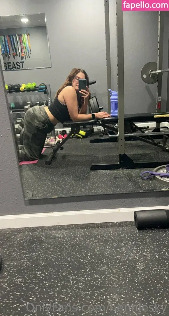 henniesky Onlyfans Photo Gallery 