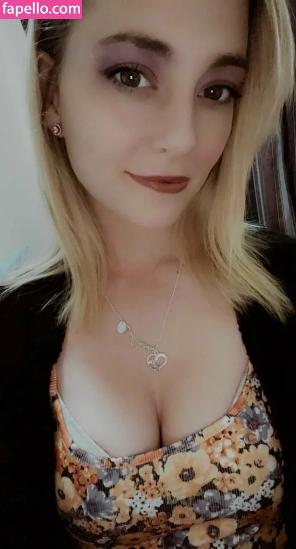 Keeley Hadley Onlyfans Photo Gallery 