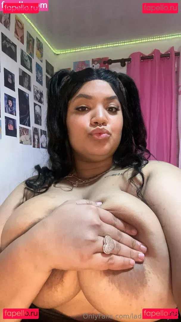 ladiosasexy02 Onlyfans Photo Gallery 