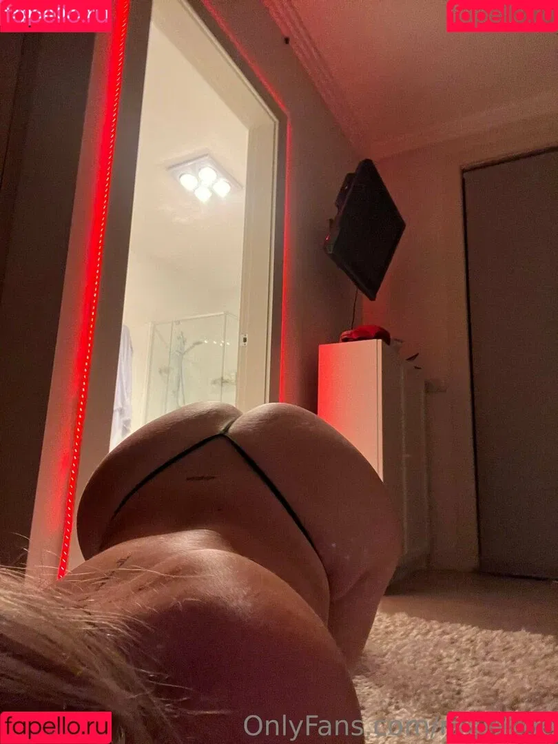morezoe Onlyfans Photo Gallery 