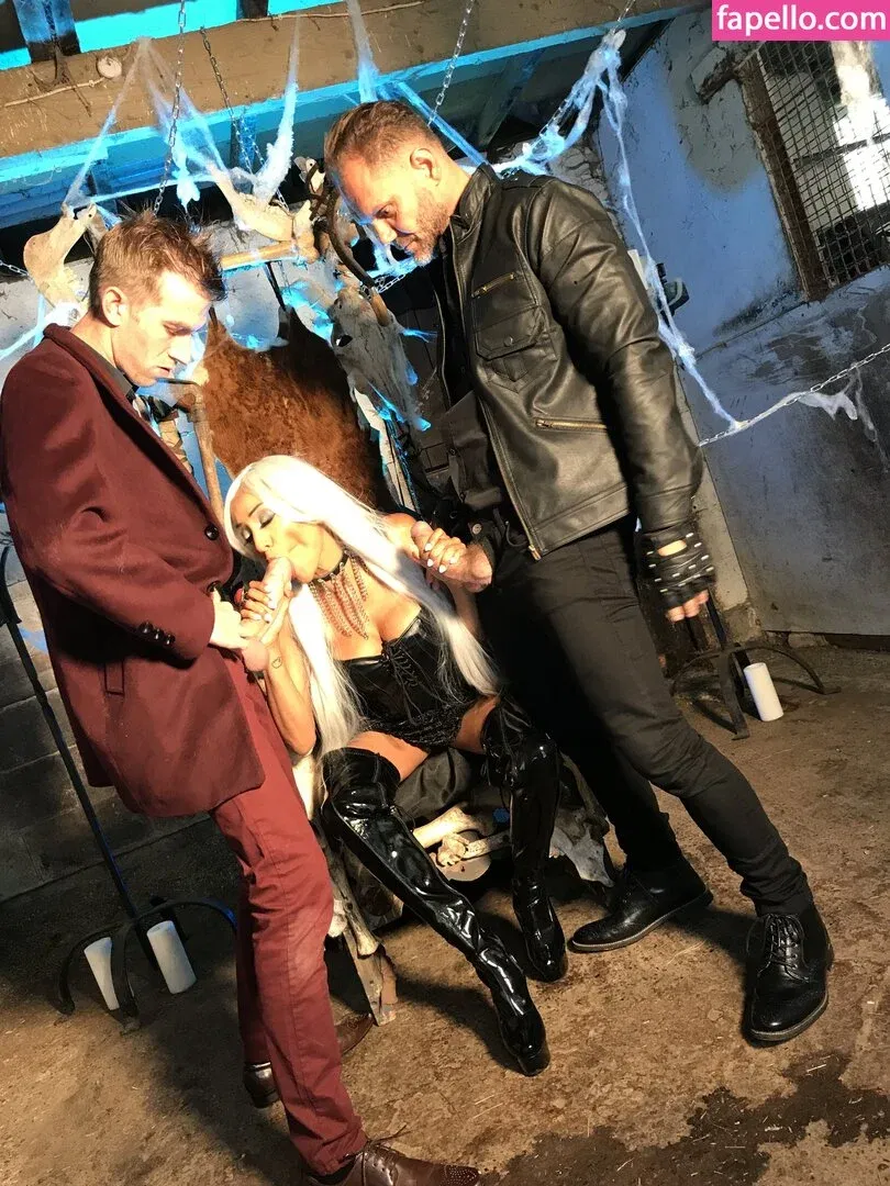 sophiaknight Onlyfans Photo Gallery 