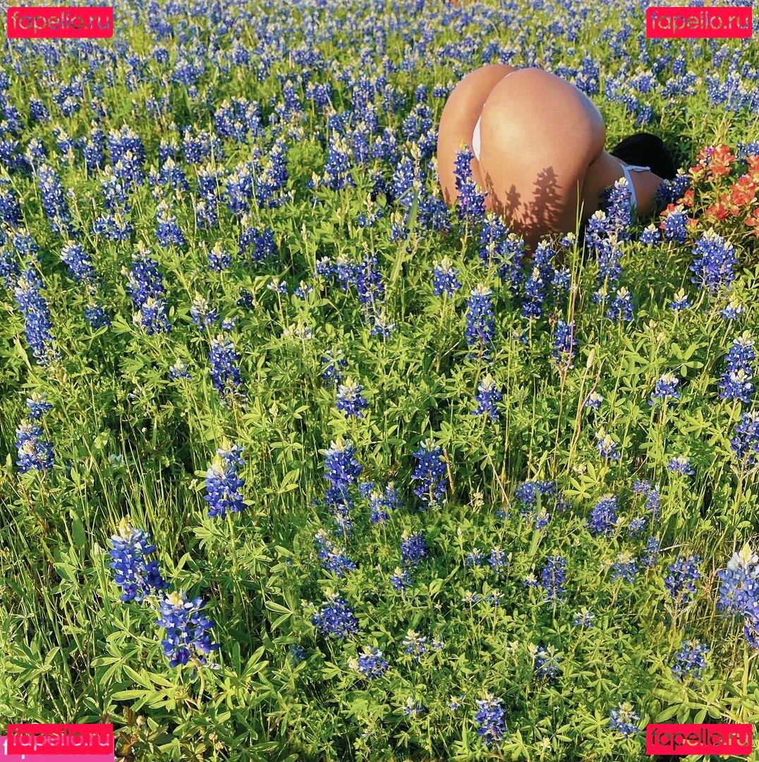 Regina_Unite Onlyfans Photo Gallery 