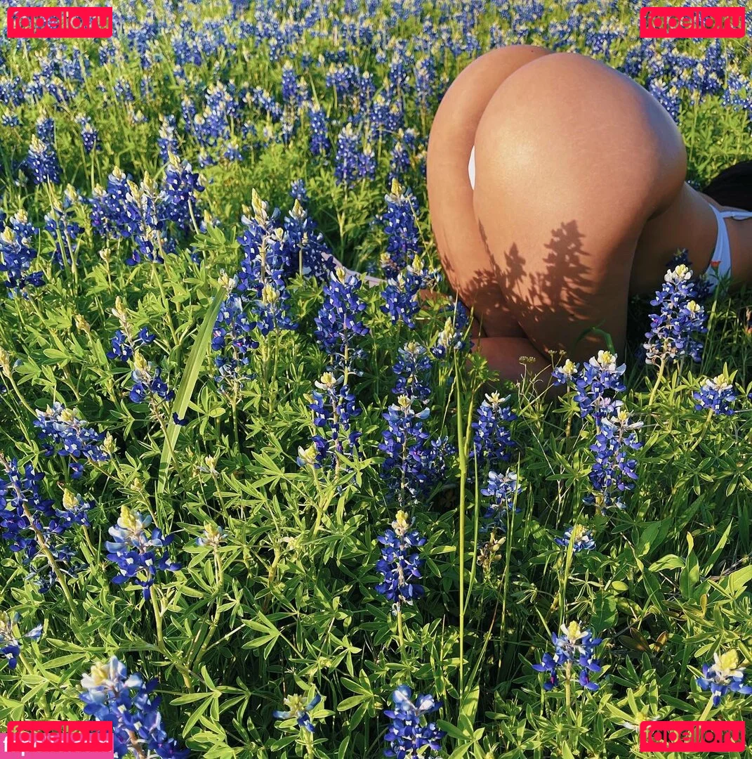 Regina_Unite Onlyfans Photo Gallery 