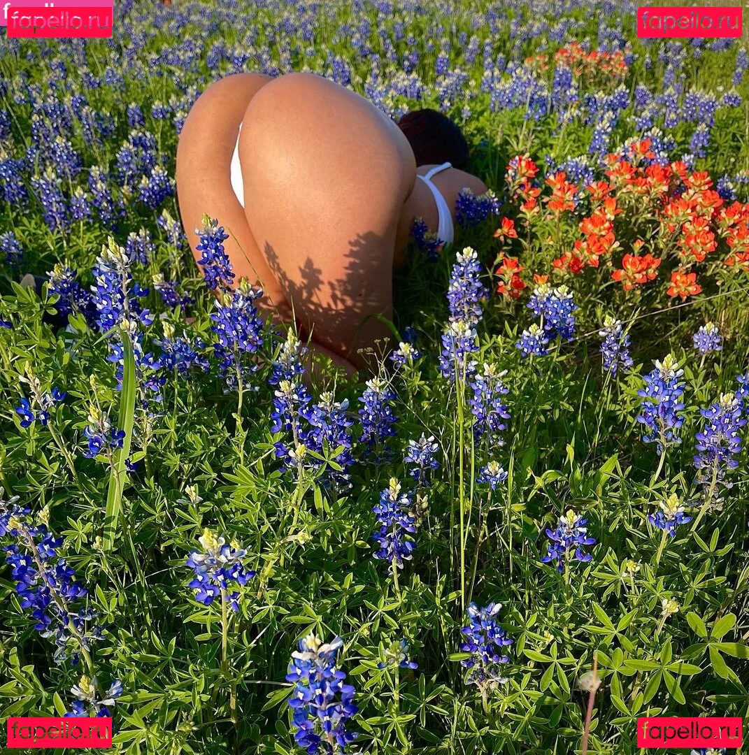 Regina_Unite Onlyfans Photo Gallery 