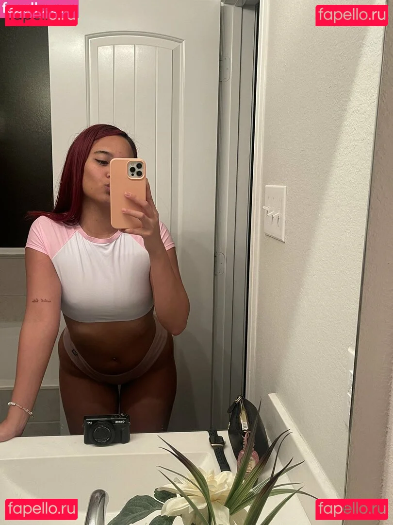 Regina_Unite Onlyfans Photo Gallery 