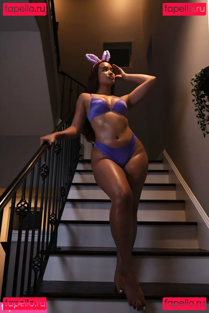 Regina_Unite Onlyfans Photo Gallery 