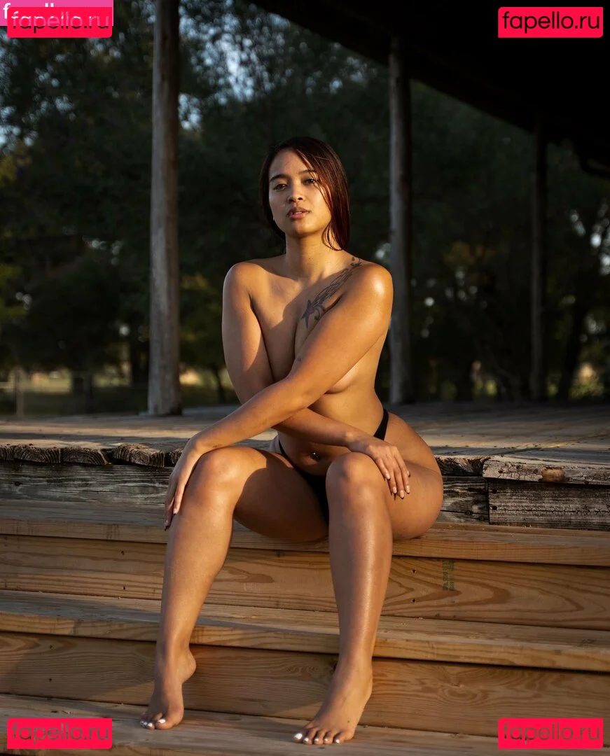 Regina_Unite Onlyfans Photo Gallery 