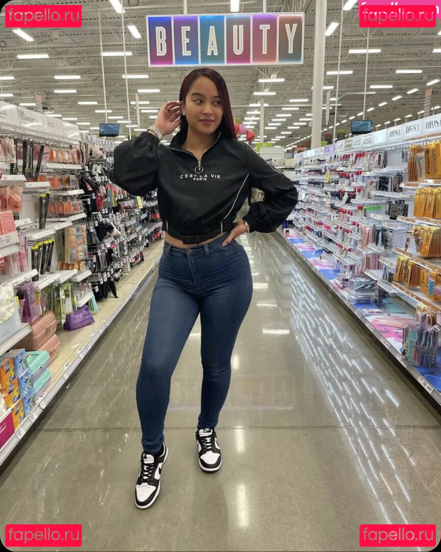 Regina_Unite Onlyfans Photo Gallery 