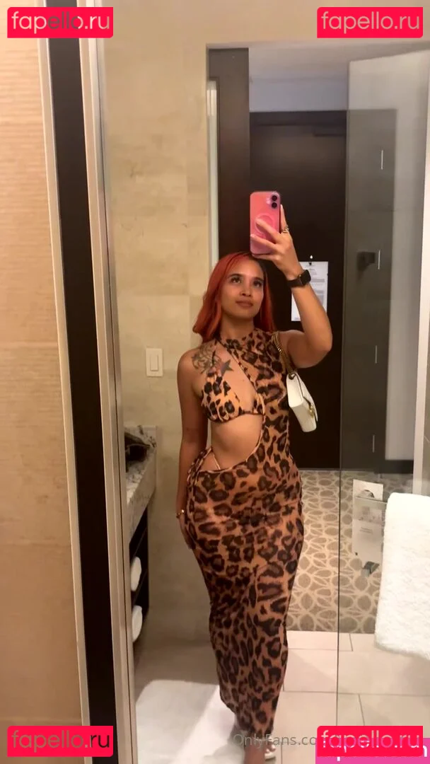 Regina_Unite Onlyfans Photo Gallery 