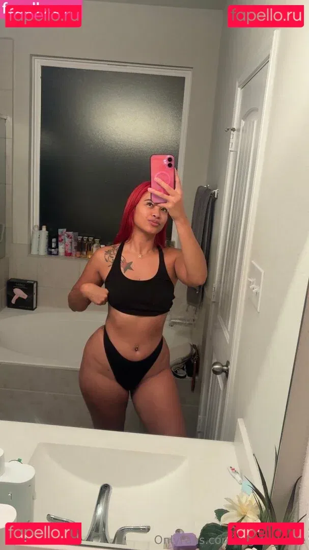 Regina_Unite Onlyfans Photo Gallery 