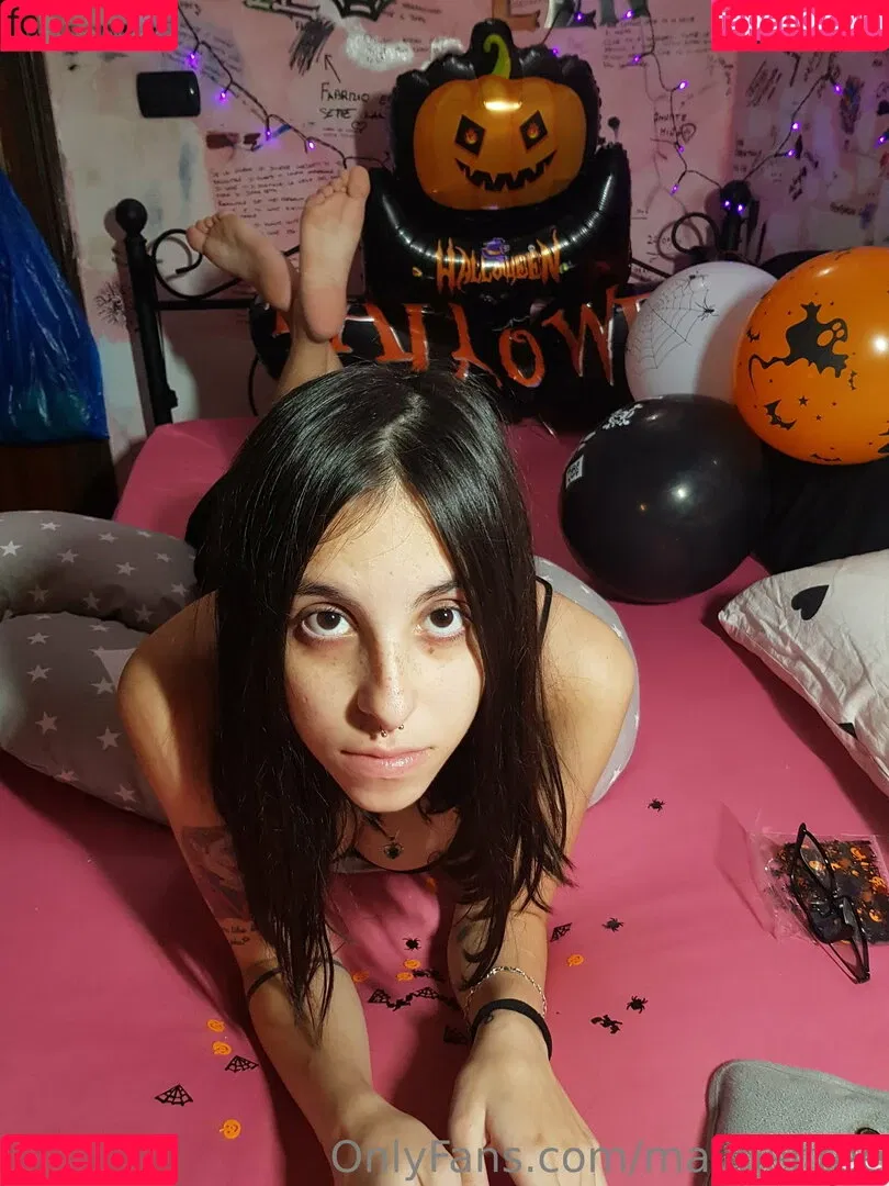 maybelfree Onlyfans Photo Gallery 