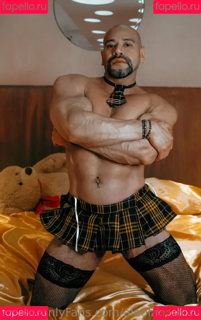 aleolatinoxxx Onlyfans Photo Gallery 