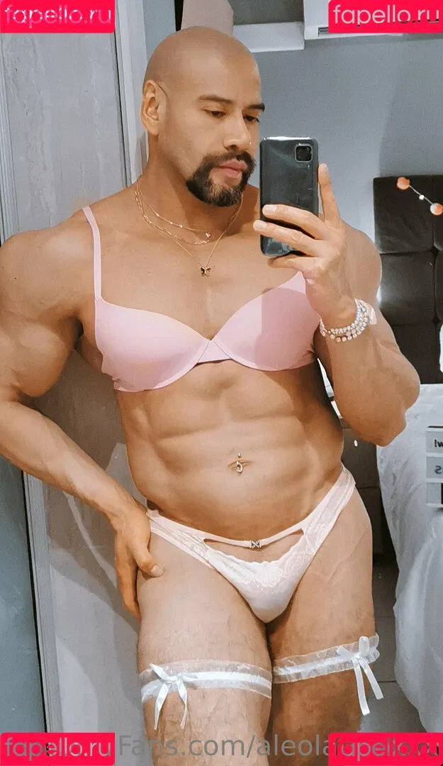 aleolatinoxxx Onlyfans Photo Gallery 