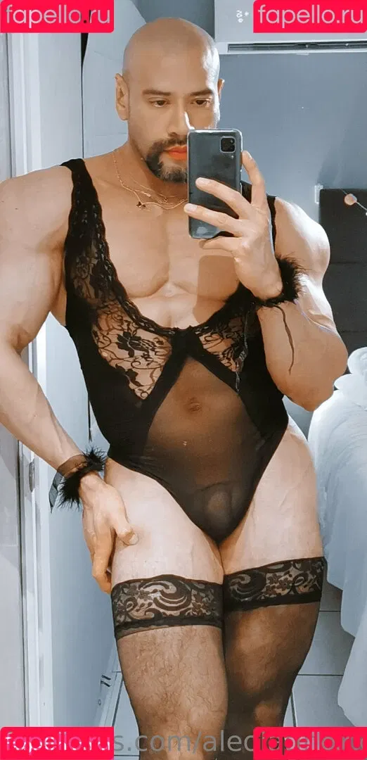 aleolatinoxxx Onlyfans Photo Gallery 