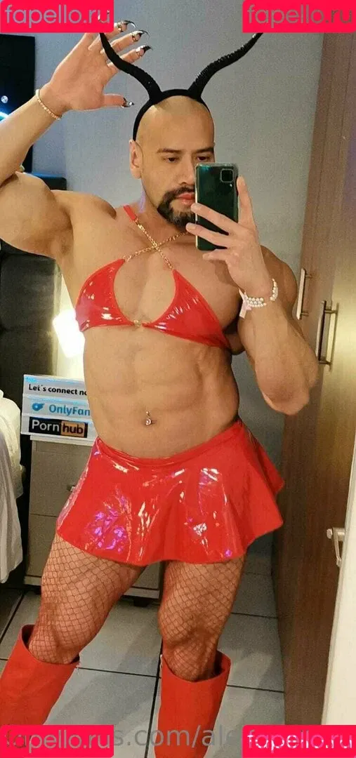 aleolatinoxxx Onlyfans Photo Gallery 