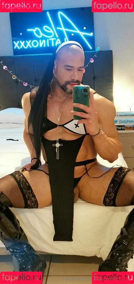 aleolatinoxxx Onlyfans Photo Gallery 