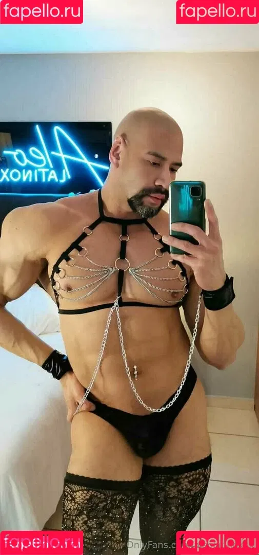 aleolatinoxxx Onlyfans Photo Gallery 