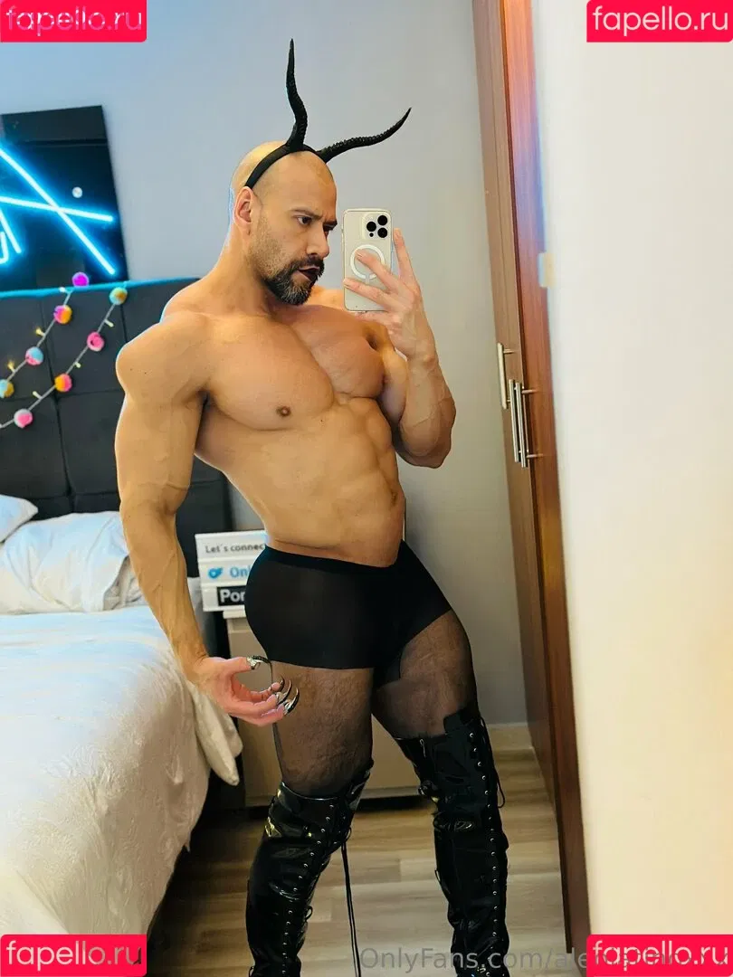 aleolatinoxxx Onlyfans Photo Gallery 