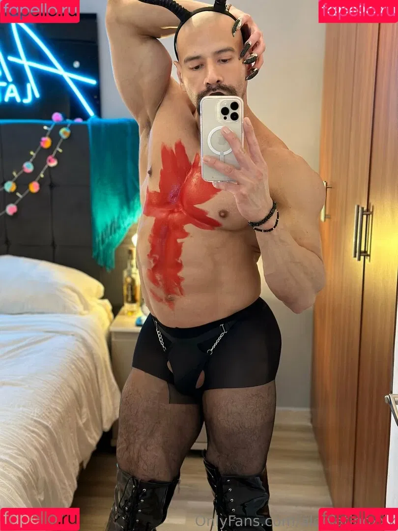 aleolatinoxxx Onlyfans Photo Gallery 